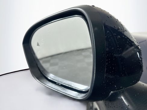 Used 2024 Mitsubishi Outlander SE image 16