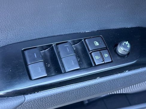 Used 2025 Toyota Camry LE FWD image 12