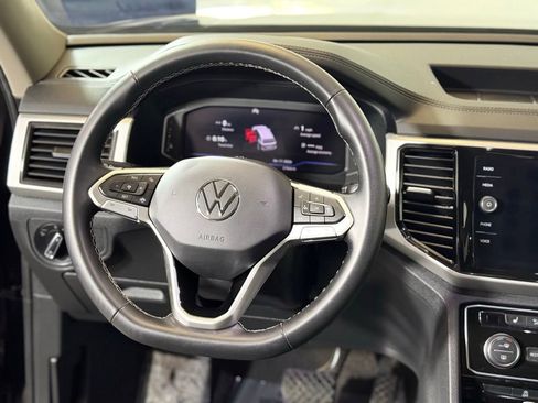 Used 2023 Volkswagen Atlas SE AWD/4WD image 12