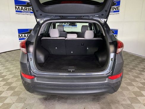 Used 2018 Hyundai Tucson SE AWD/4WD image 28