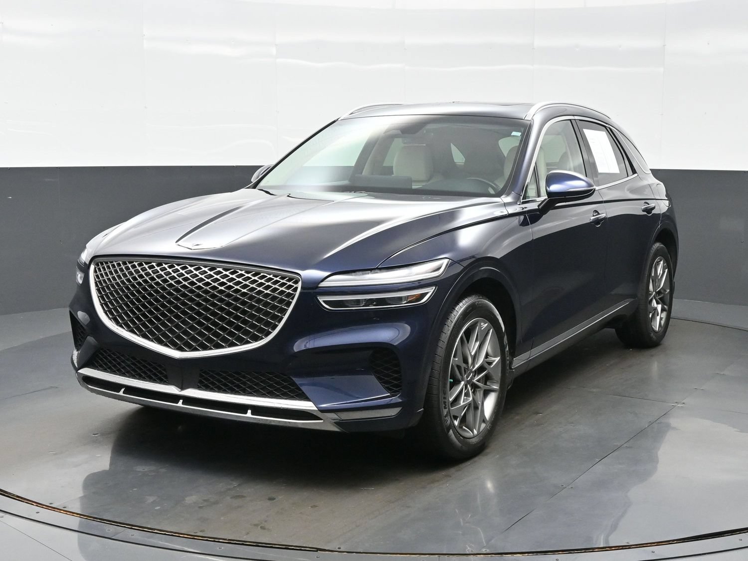 Used 2025 Genesis GV70 2.5T w/ Select Package AWD/4WD image 1