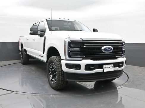 Used 2026 Ford F250 Platinum AWD/4WD image 8