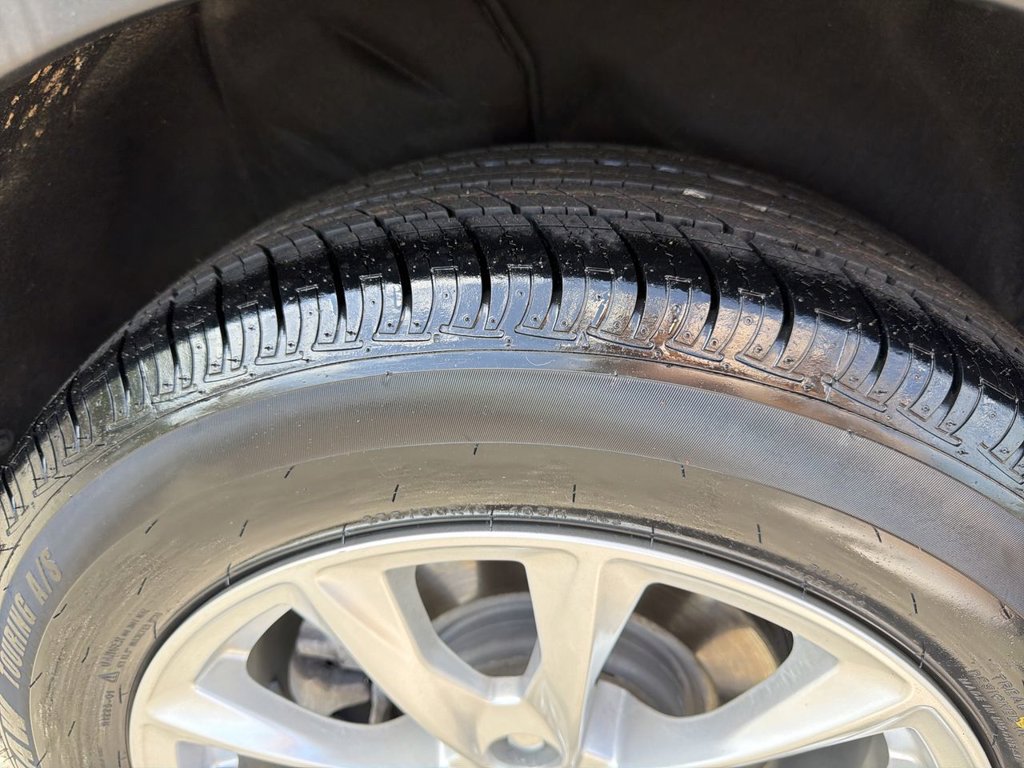Used 2021 Buick Envision Preferred FWD image 29