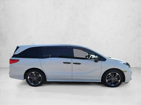 Used 2021 Honda Odyssey Elite image 4