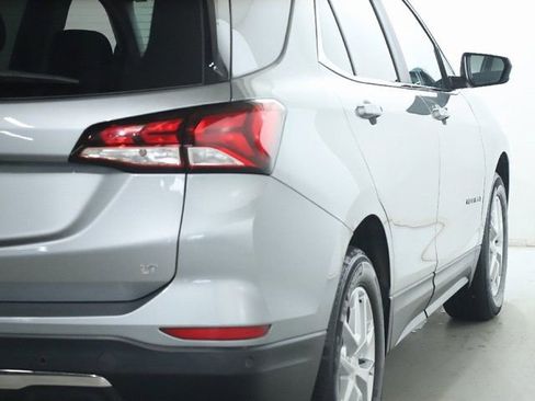 Used 2023 Chevrolet Equinox LT image 44