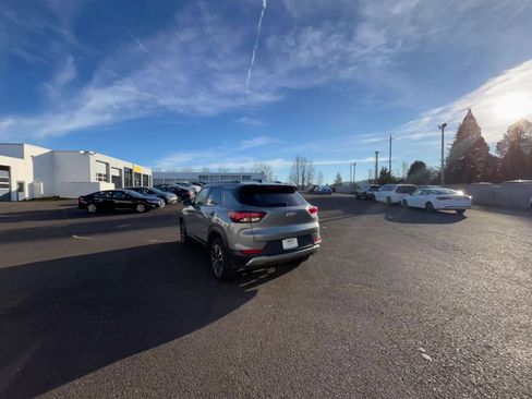 Used 2025 Chevrolet TrailBlazer LT image 15