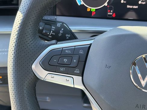 New 2026 Volkswagen Tiguan SE R-Line image 27