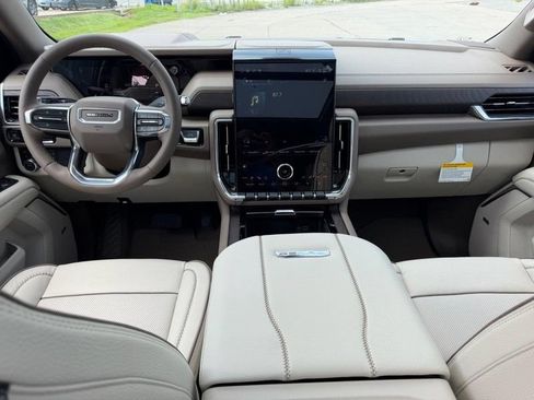 New 2026 GMC Yukon XL Denali w/ Sun & Power Step Package AWD/4WD image 12