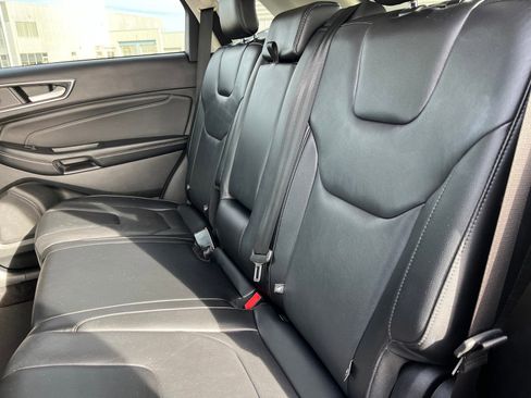Used 2022 Ford Edge Titanium image 17