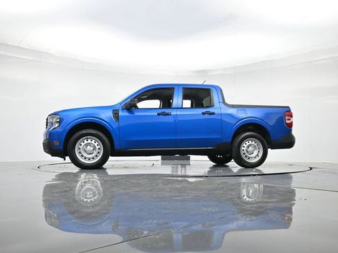 New 2025 Ford Maverick XL image 34