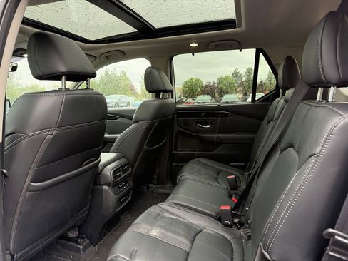 Used 2023 Honda Pilot Touring image 18