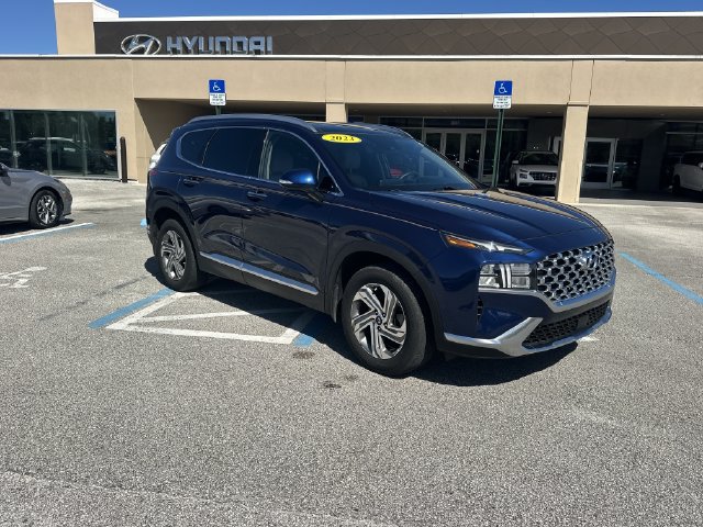 Certified 2023 Hyundai Santa Fe SEL w/ Premium Package FWD image 4