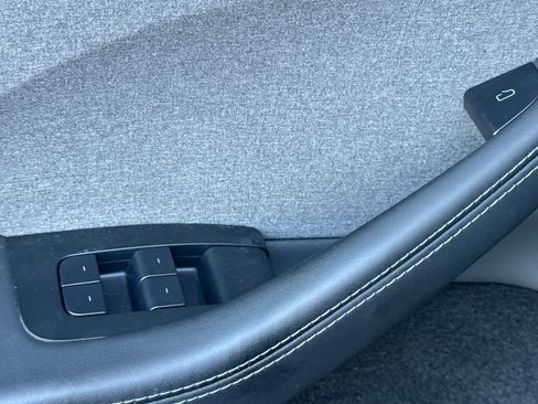 Used 2024 Tesla Model 3 Standard Range RWD image 13