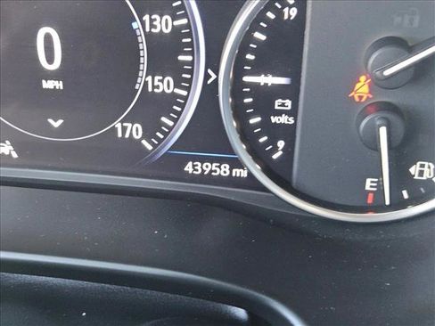 Used 2022 Buick Enclave Premium image 11