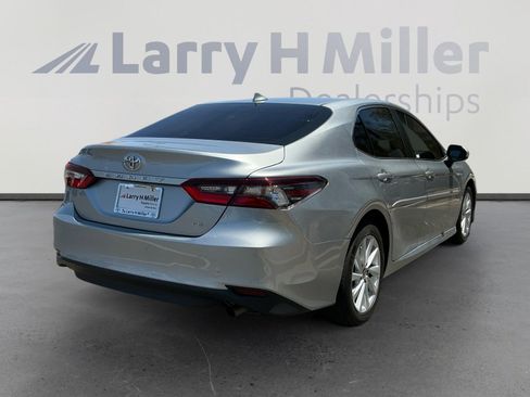 Certified 2021 Toyota Camry LE w/ Carpet Mat Package (TMS) FWD image 5