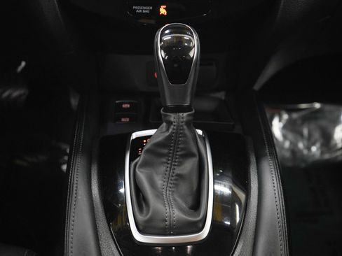 Used 2020 Nissan Rogue SL w/ Premium Package FWD image 19