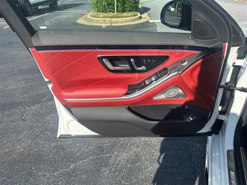 New 2025 Mercedes-Benz S 63 AMG S image 11