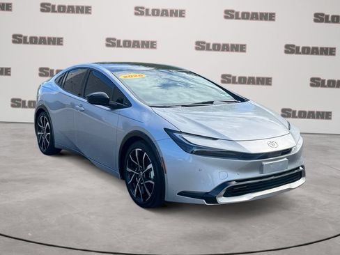 Used 2026 Toyota Prius Plug-In Hybrid w/ Limited Premium Package FWD image 7