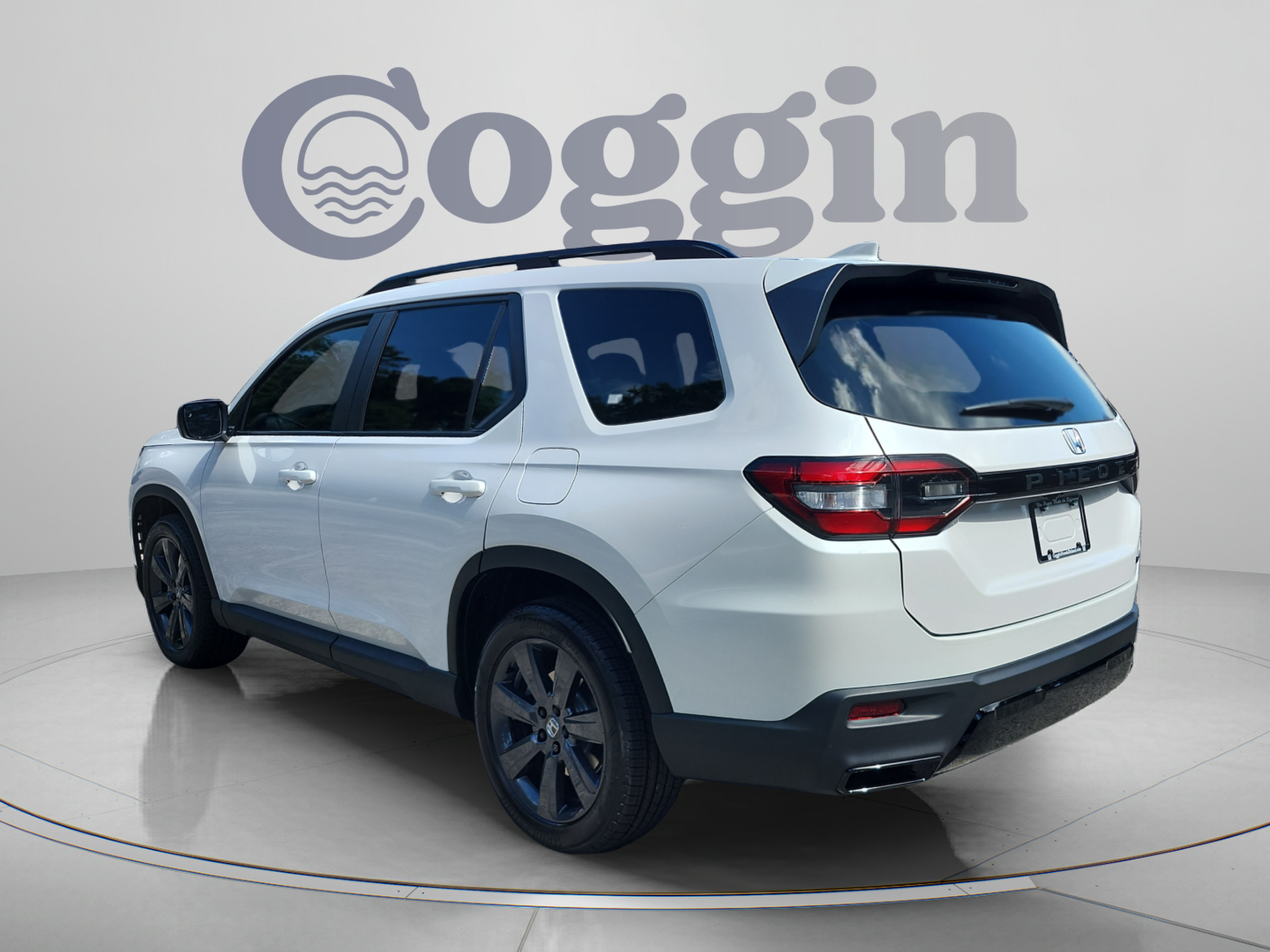 New 2026 Honda Pilot Sport image 3
