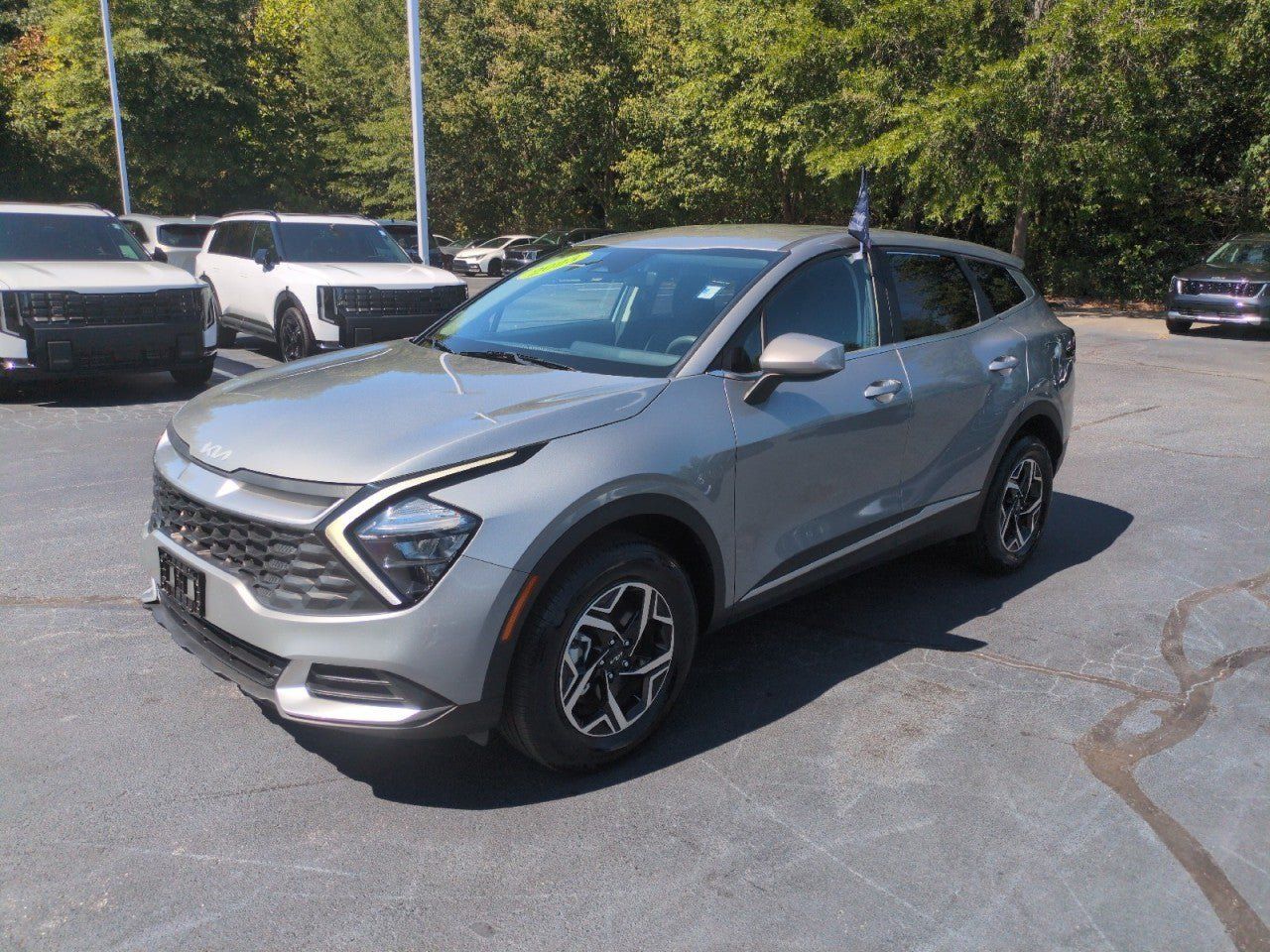 Certified 2023 Kia Sportage LX AWD/4WD image 3