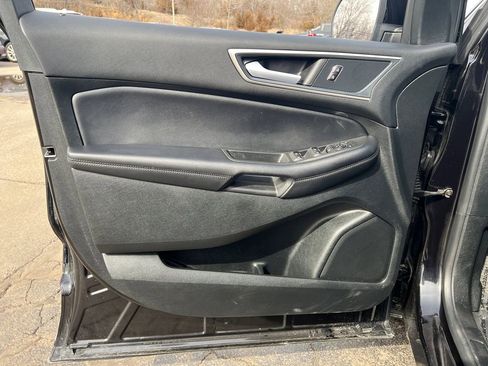 Used 2024 Ford Edge SEL image 11