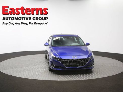 Used 2022 Hyundai Elantra SEL w/ Convenience + Premium Package FWD image 53