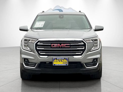 Used 2024 GMC Terrain SLT image 8