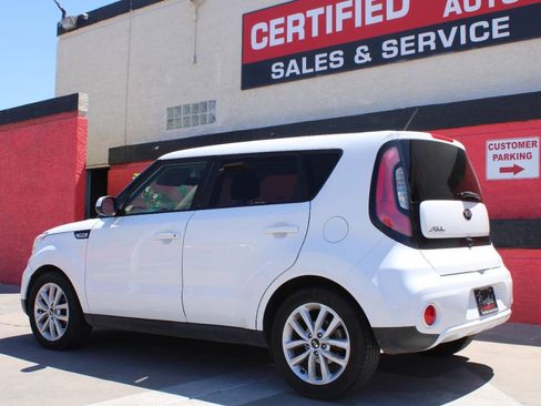 Used 2018 Kia Soul + FWD image 7