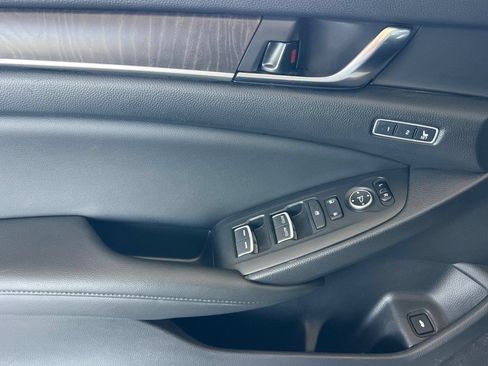 Used 2019 Honda Accord EX-L image 12