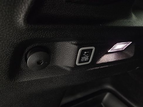 Used 2022 Jeep Grand Cherokee L Laredo RWD image 28