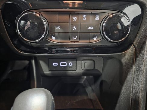 Used 2023 Buick Encore GX Preferred w/ Cold Weather Comfort Package image 32