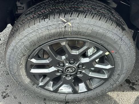 New 2026 Toyota Tundra Platinum AWD/4WD image 39