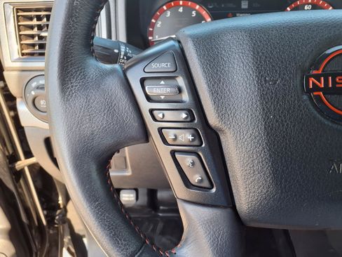 Used 2023 Nissan Titan PRO-4X w/ Pro-4x Convenience Package AWD/4WD image 18