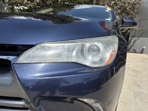 Used 2017 Toyota Camry XLE FWD image 11