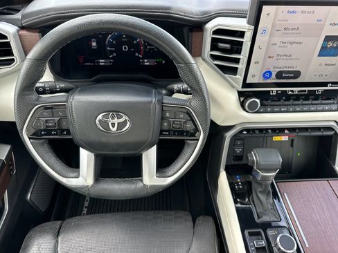 Used 2023 Toyota Sequoia Capstone AWD/4WD image 15