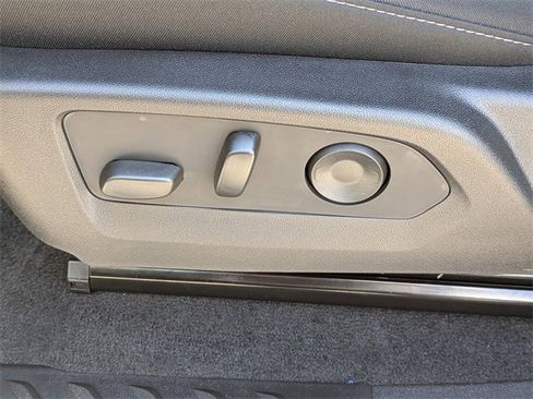 New 2026 GMC Canyon Elevation w/ Convenience Package image 21