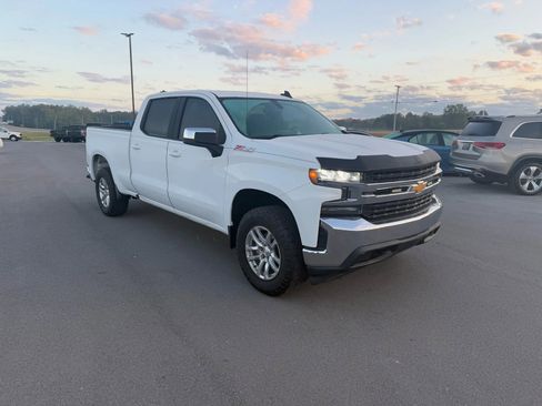 Used 2019 Chevrolet Silverado 1500 LT w/ Z71 Off-Road Package image 1