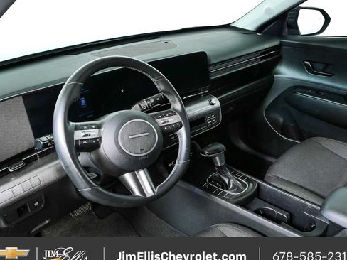 Used 2024 Hyundai Kona SEL FWD image 4