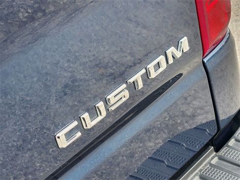 Used 2023 Chevrolet Silverado 1500 Custom image 12
