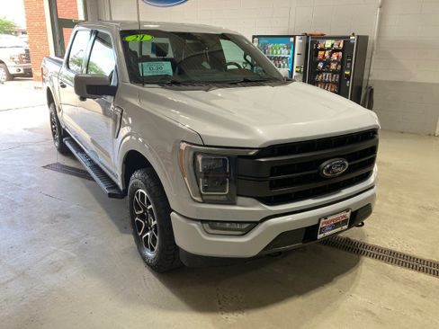 Used 2021 Ford F150 Lariat w/ Equipment Group 502A High AWD/4WD image 3