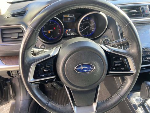 Used 2018 Subaru Outback 2.5i Limited image 12