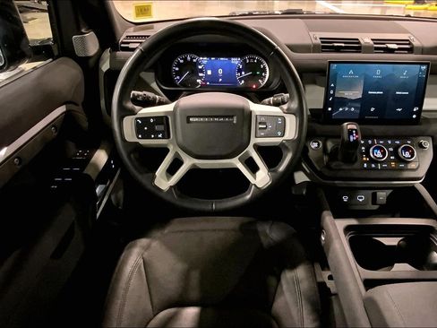 Used 2023 Land Rover Defender 130 SE AWD/4WD image 5