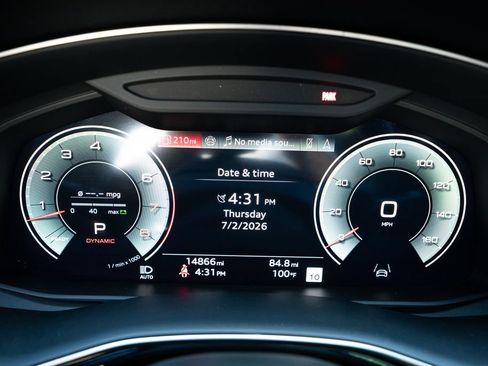 Used 2024 Audi Q8 Prestige w/ Prestige Package AWD/4WD image 35