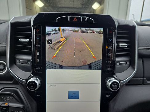 Used 2023 RAM 2500 Laramie w/ Night Edition image 25