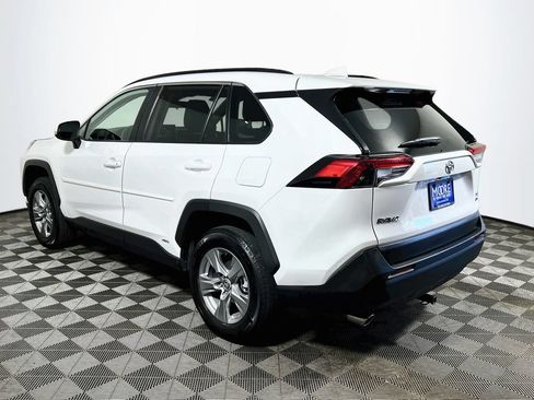 Certified 2025 Toyota RAV4 XLE AWD/4WD image 5