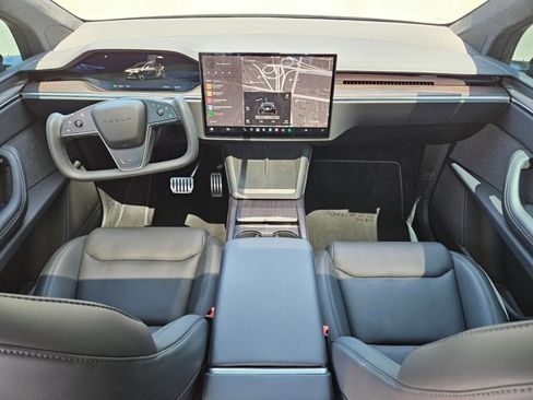 Used 2024 Tesla Model X AWD/4WD image 18