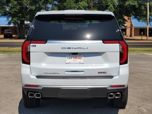 New 2026 GMC Yukon Denali w/ Denali Reserve Package AWD/4WD image 5