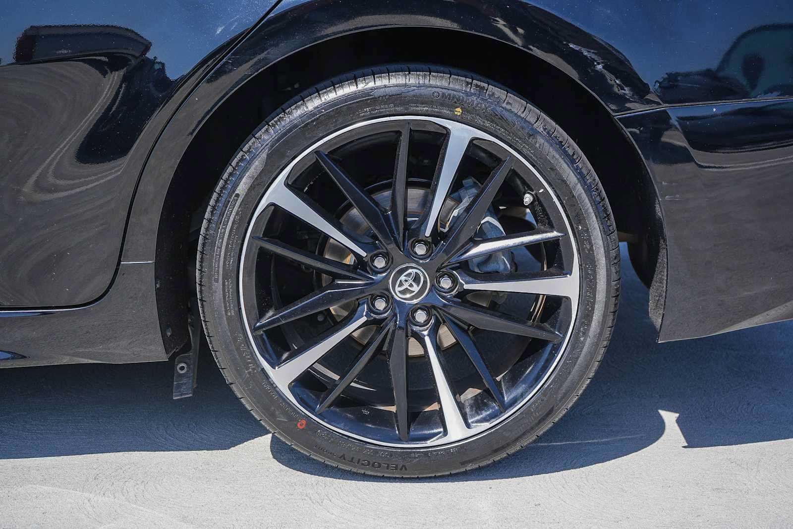 Used 2019 Toyota Camry XSE w/ Carpet Mat Package FWD image 10