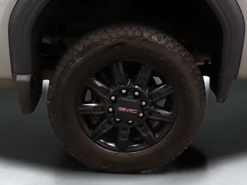 Used 2026 GMC Sierra 2500 AT4 w/ AT4 Premium Plus Package AWD/4WD image 37