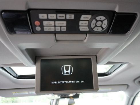 Used 2016 Honda Pilot Elite image 39
